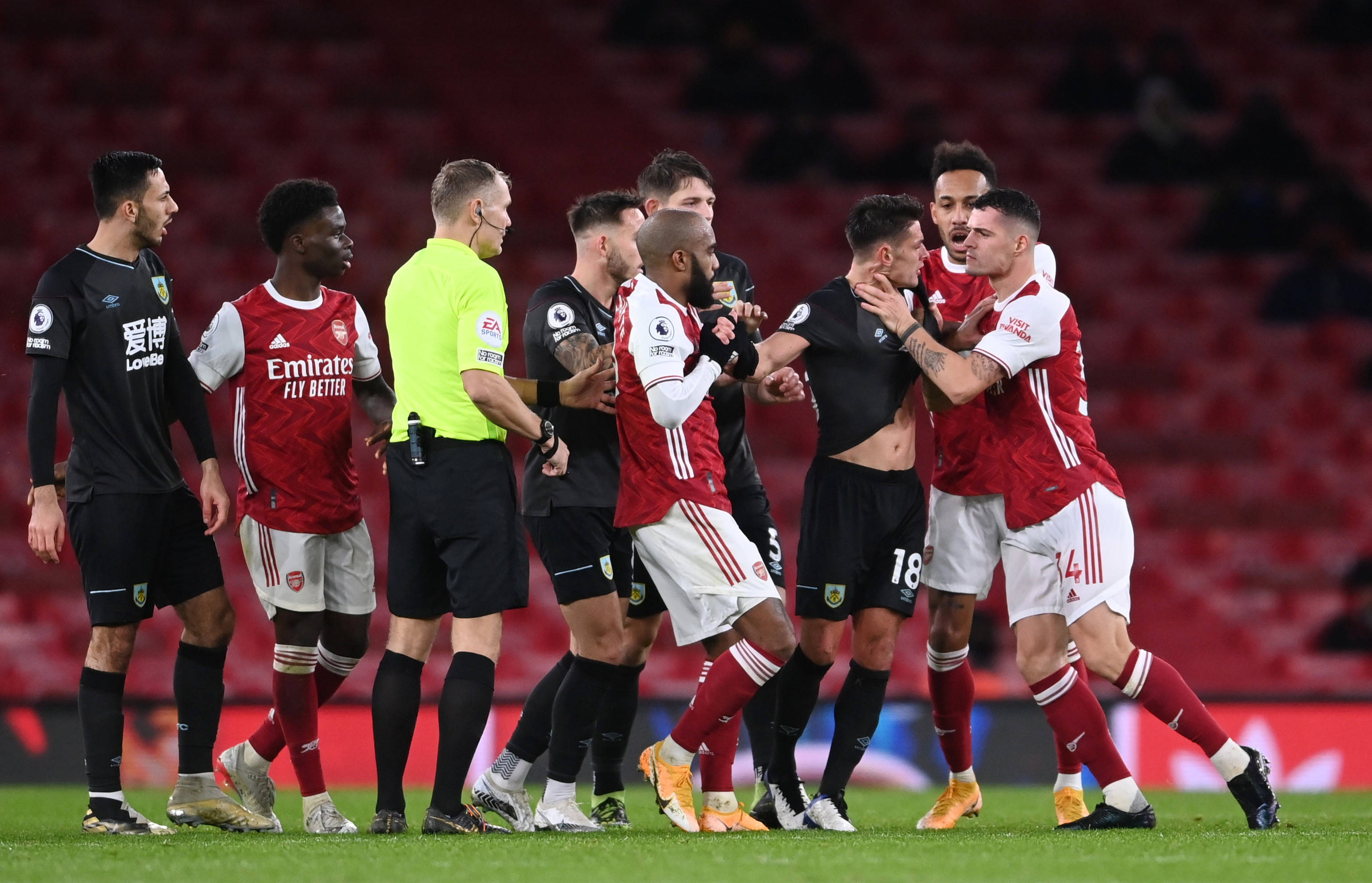 苏亚尽职尽 苏亚尽职尽